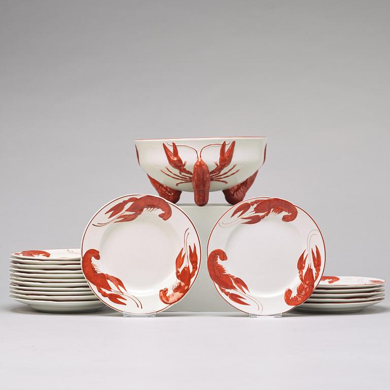 ALF WALLANDER, a part crayfish creamware service, from Rörstrand, first half of the 20th century (19 pieces).