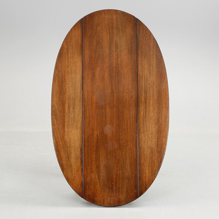 SOFFBORD, engelsk stil, 1900-talets andra hälft.