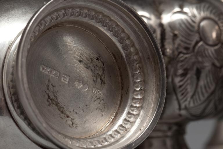 PARTI SALT OCH PEPPARKAR, silver, 6 st. Bland annat K G Markström Guldsmeds AB, Uppsla, 1958. Vikt ca.