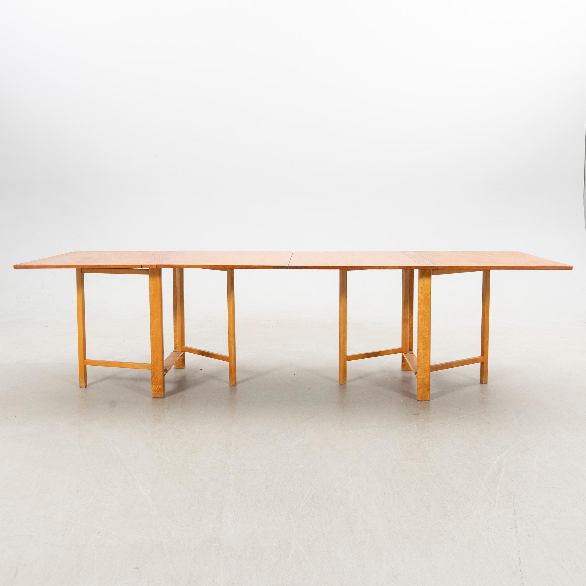 Bruno Mathsson, drop-leaf table, "Maria Flap", Karl Mathsson Company, Värnamo, second half of the 20th century.