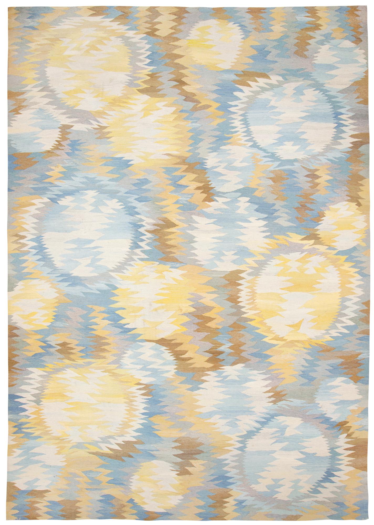 CARPET. "Solfläckar". Tapestry weave (Gobelängteknik). 612,5 x 413,5 cm. Signed AB MMF BN.