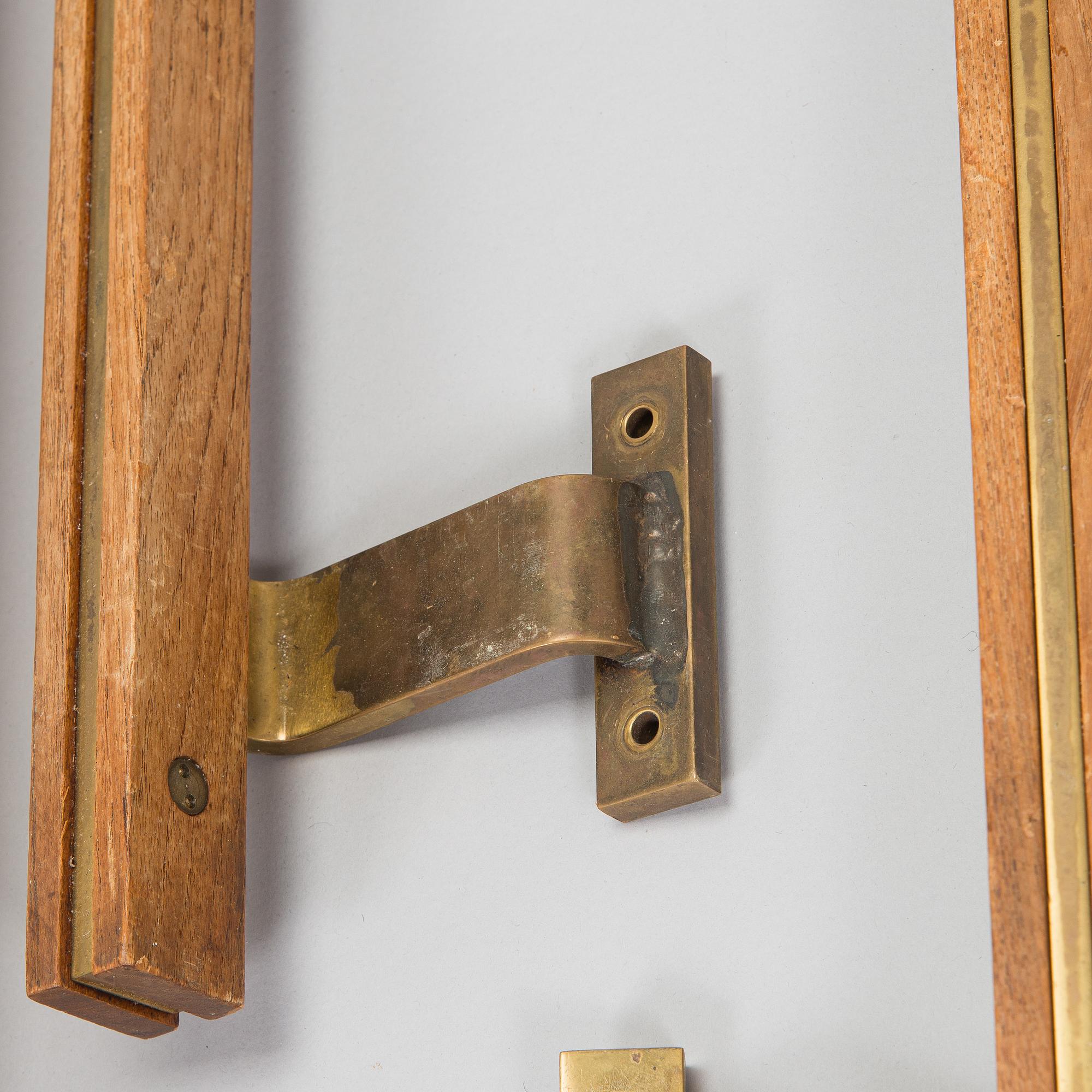 Aarne Olavi (Olli) Kuusi, dörrhandtag, tre par, modell 205, tillverkare Primo Oy, 1900-talets senare hälft.