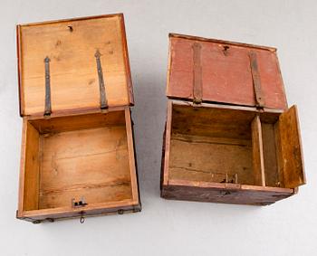 SKRIN, 2 st, allmoge, 1800-talets första hälft.