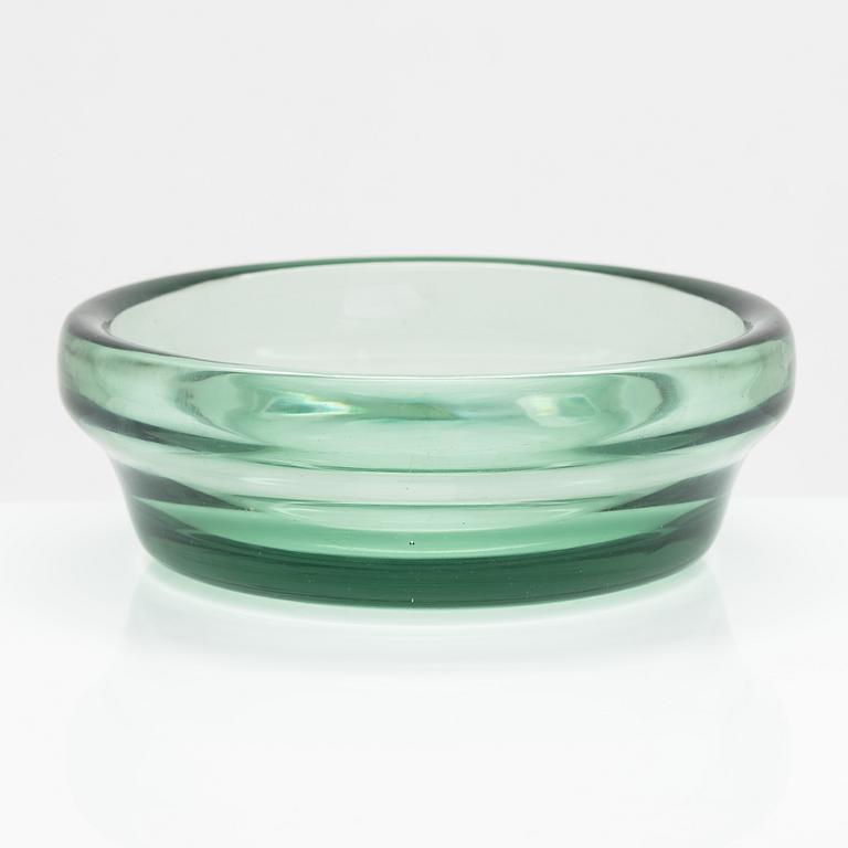 Göran Hongell, a green glass bowl signed G-H Karhula, 1940s.