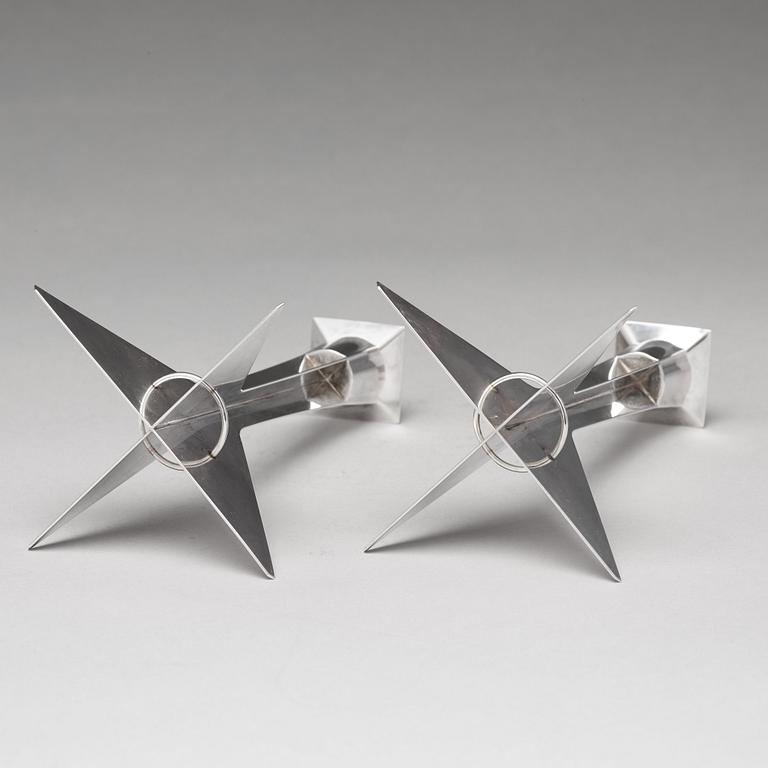 Hubert Hydman, a pair of sterling candlesticks, Stockholm 1988.