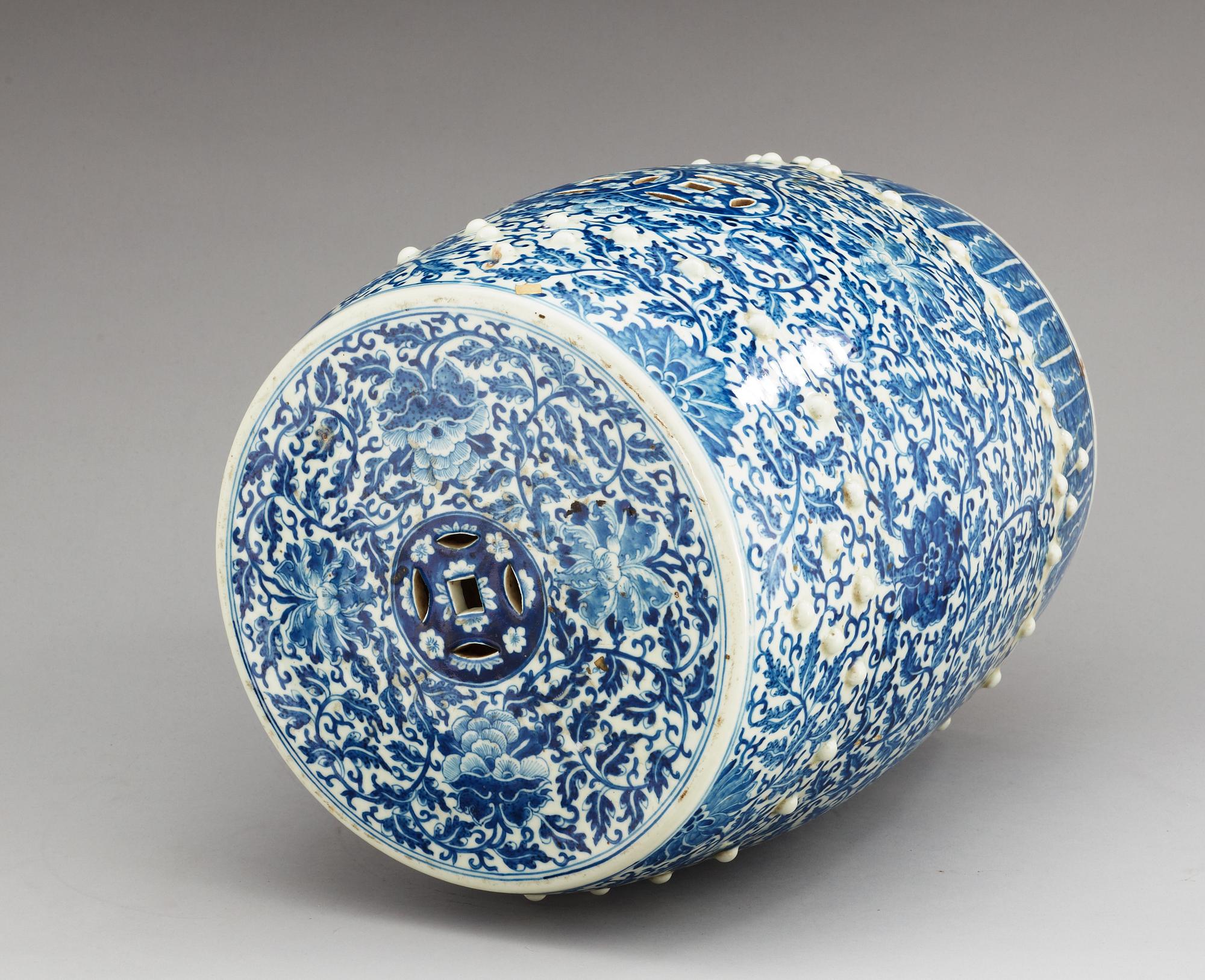 TRÄDGÅRDSPALL, porslin. Qing dynastin, 1800-tal.
