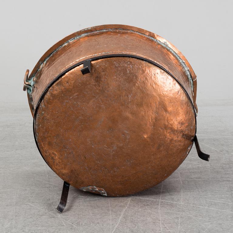 A copper pot, 19th Century.