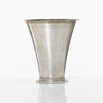 Jöns Lund, bägare, silver, Skara omkring år 1760.