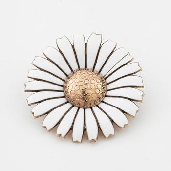 ANTON MICHELSEN, Copenhagem, a "Daisy" brooch.