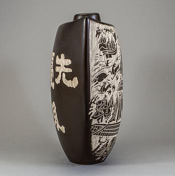 GOLVVAS, porslin, Kina, 1900-tal.