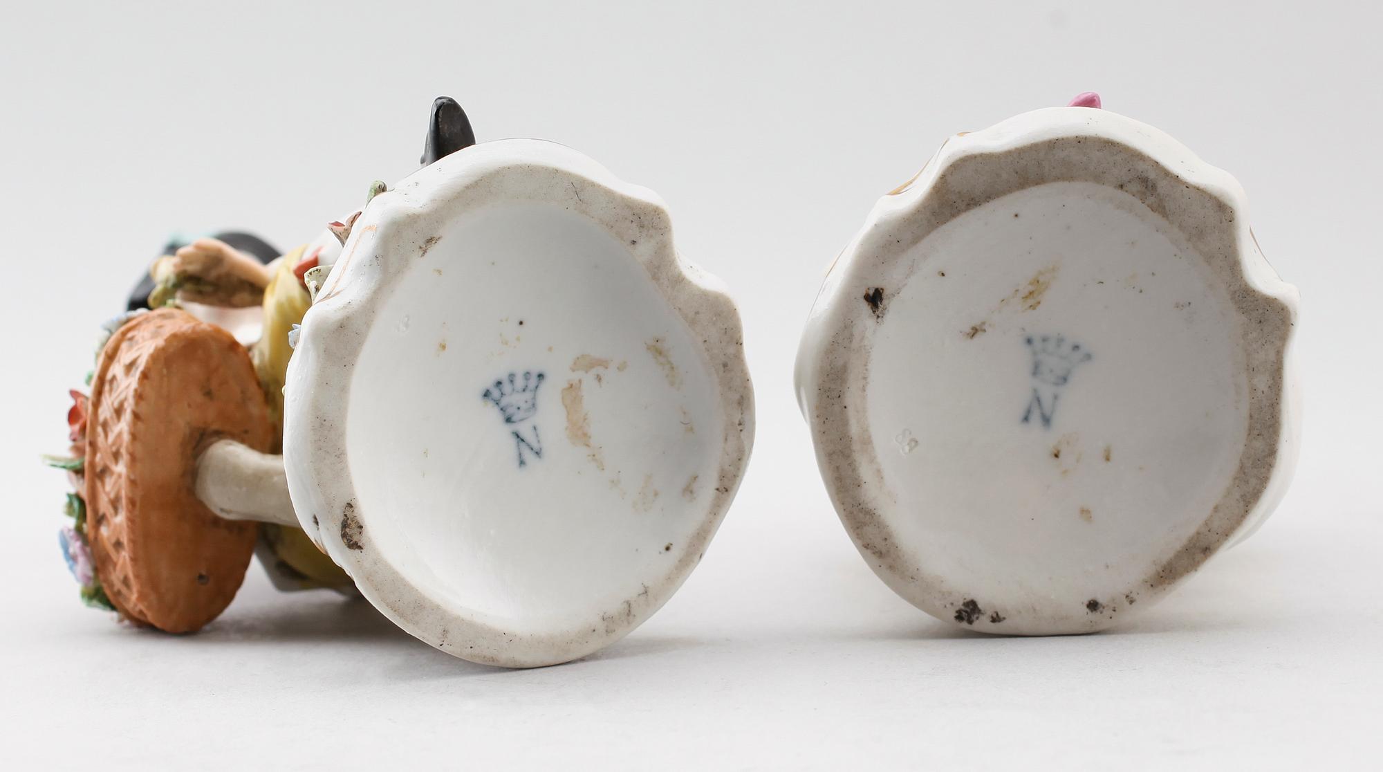 FIGURER, 2 st, porslin, Volkstedt-Rudolstadt, 1900-talets första hälft.