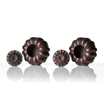 Weiqiaskar med lock, ett par, hardwood. Kina, troligen Republik.