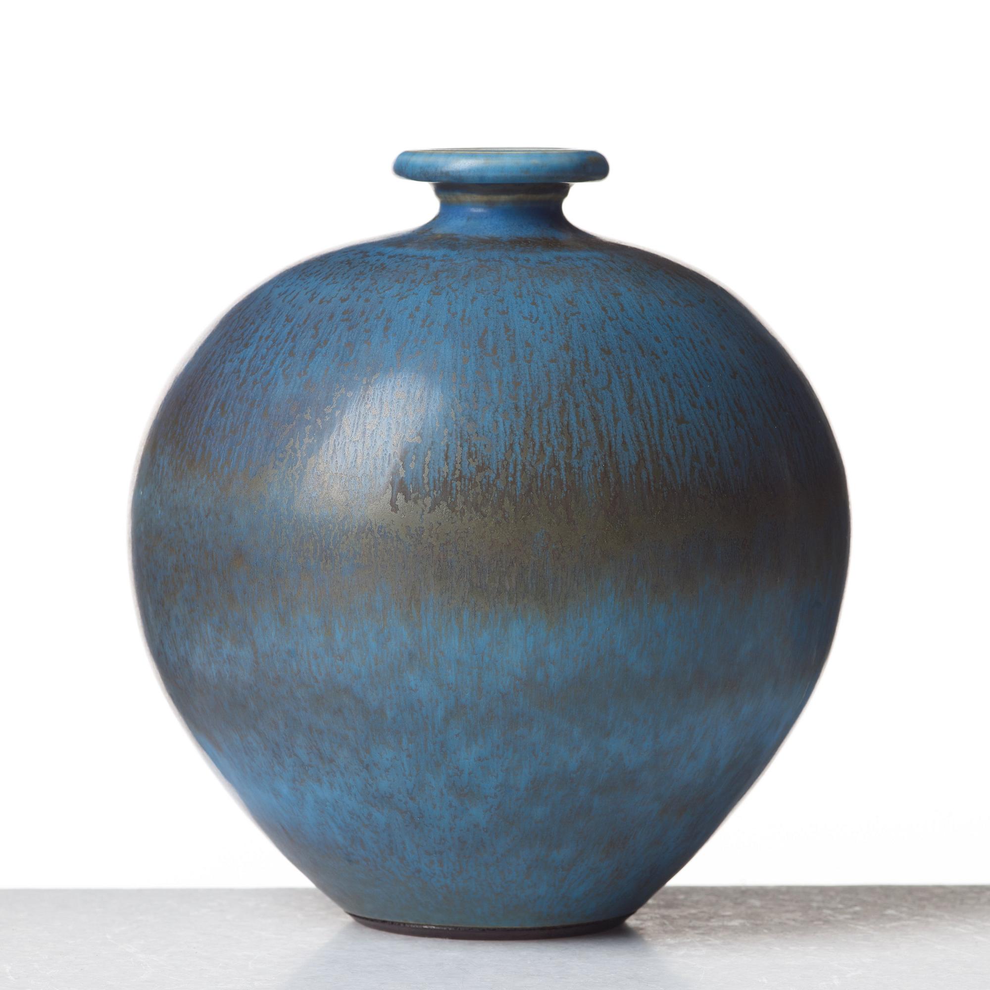 Berndt Friberg, a stoneware vase, Gustavsberg studio, Sweden 1973.