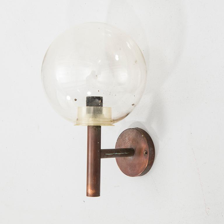 An outdoor lighting by Luxus.