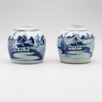 BOJANER, 2 st, porslin, Kina, 1800-tal.