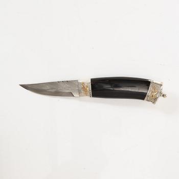 Knife-Jocke (Jan Olsson) Sörböle, knife in sheath, signed.