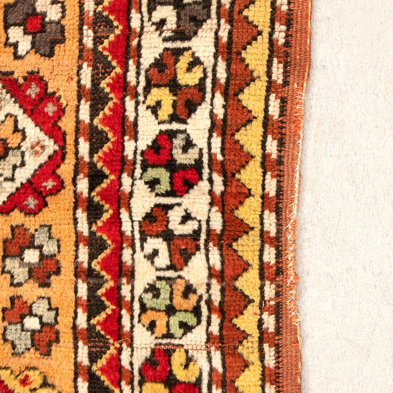 Bergama rug, second half of the 19th century, approximately 223x166 cm.