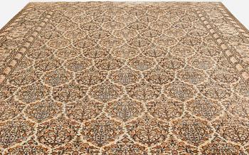 A carpet, semi-antique, Tabriz, ca 509,5 x 334,5 cm.