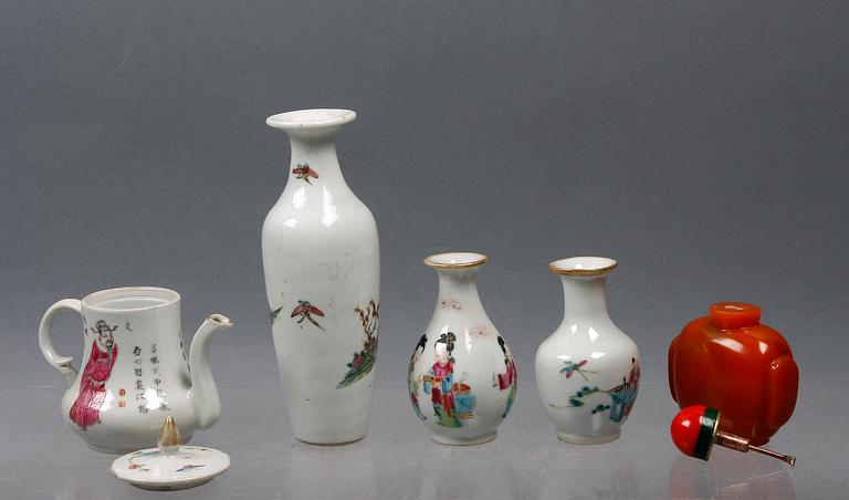 PARTI KINESISKT, 5 delar, porslin och sten.