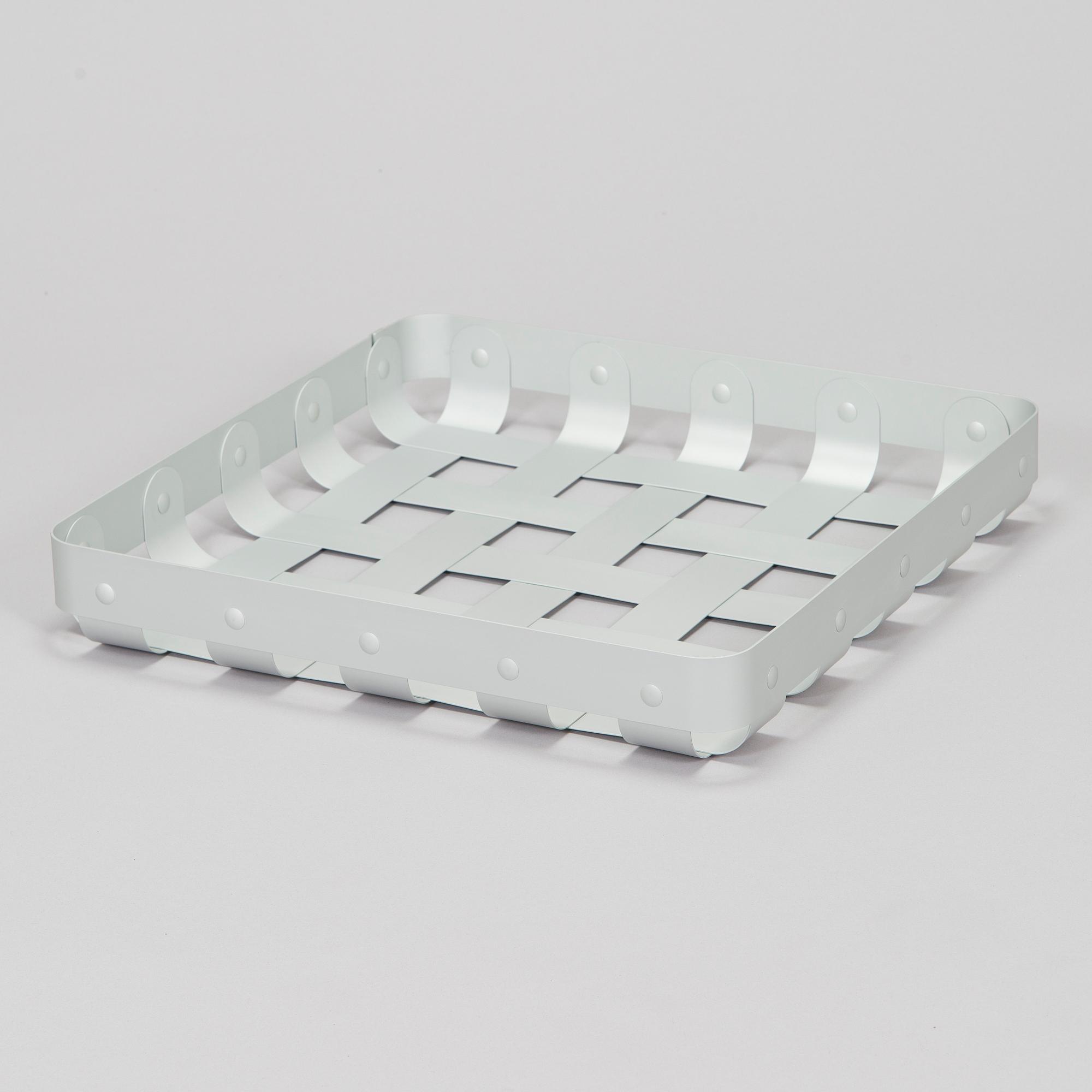 Eero Aarnio, kori, malli EA06 B "CrissCross", Alessi, 2013.