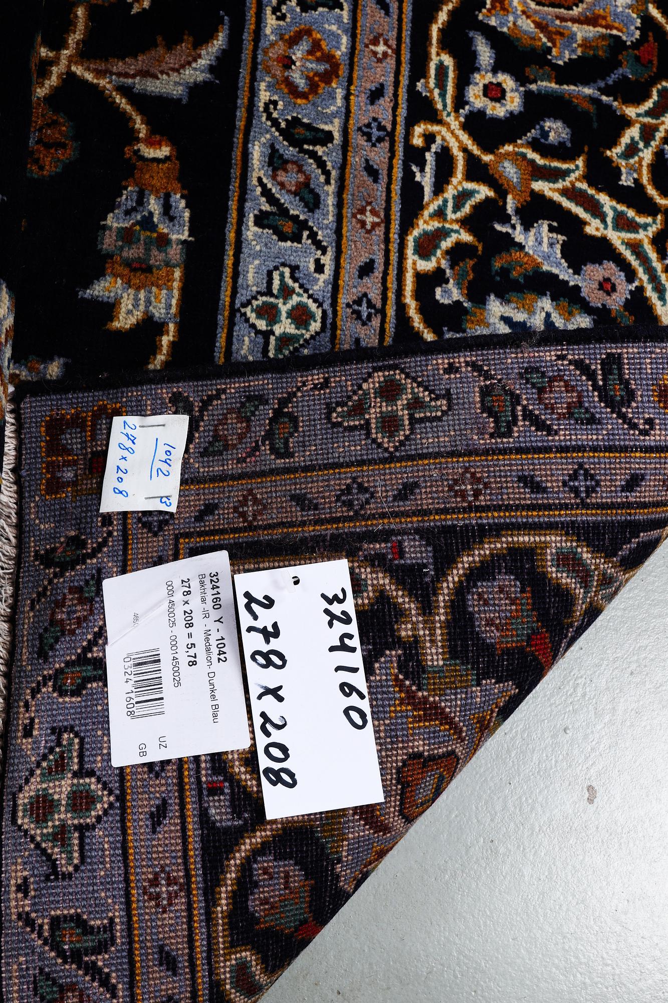 Matta, Keshan, ca 278 x 208 cm.