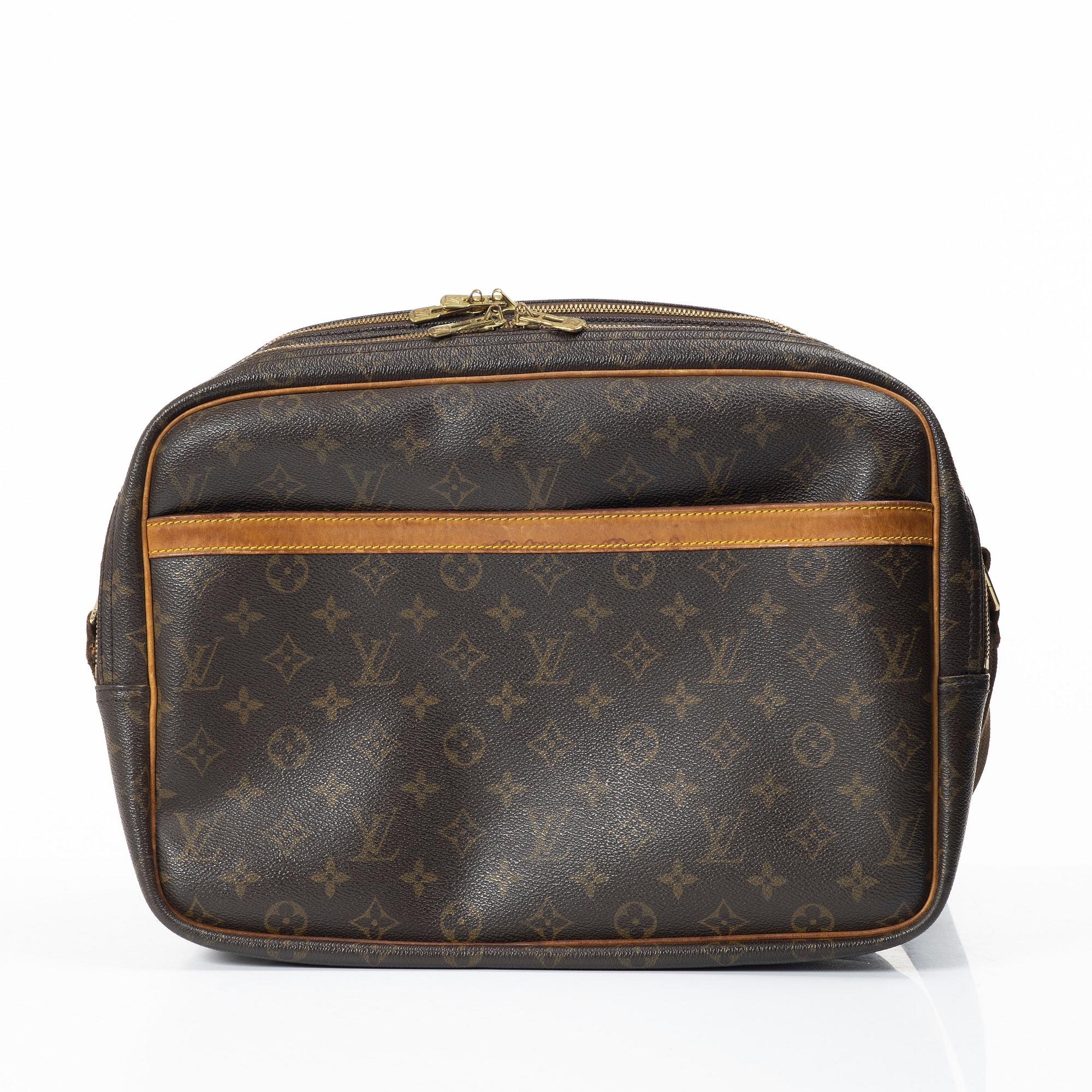 Louis Vuitton, a 'Reporter MM' cross body bag, 2001.