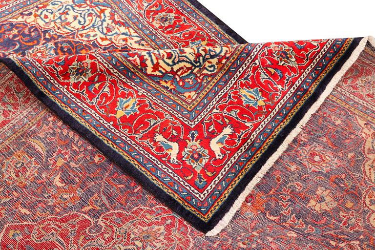 A Bakhtiari carpet, c. 321 x 210 cm.