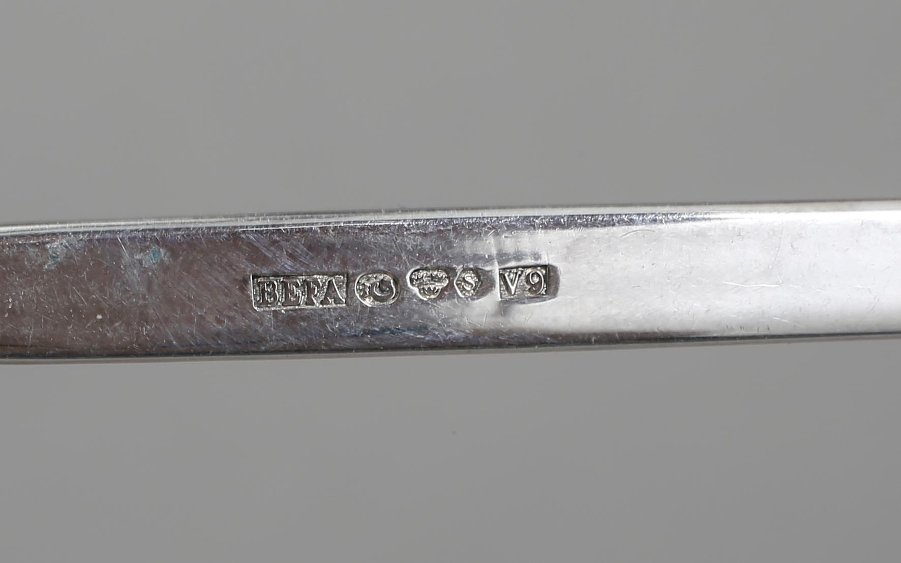 PARTI SILVER, 13 del, bland annat fat samt bägare, Borgila, Stockholm, 1940-tal. Vikt 335 gram.