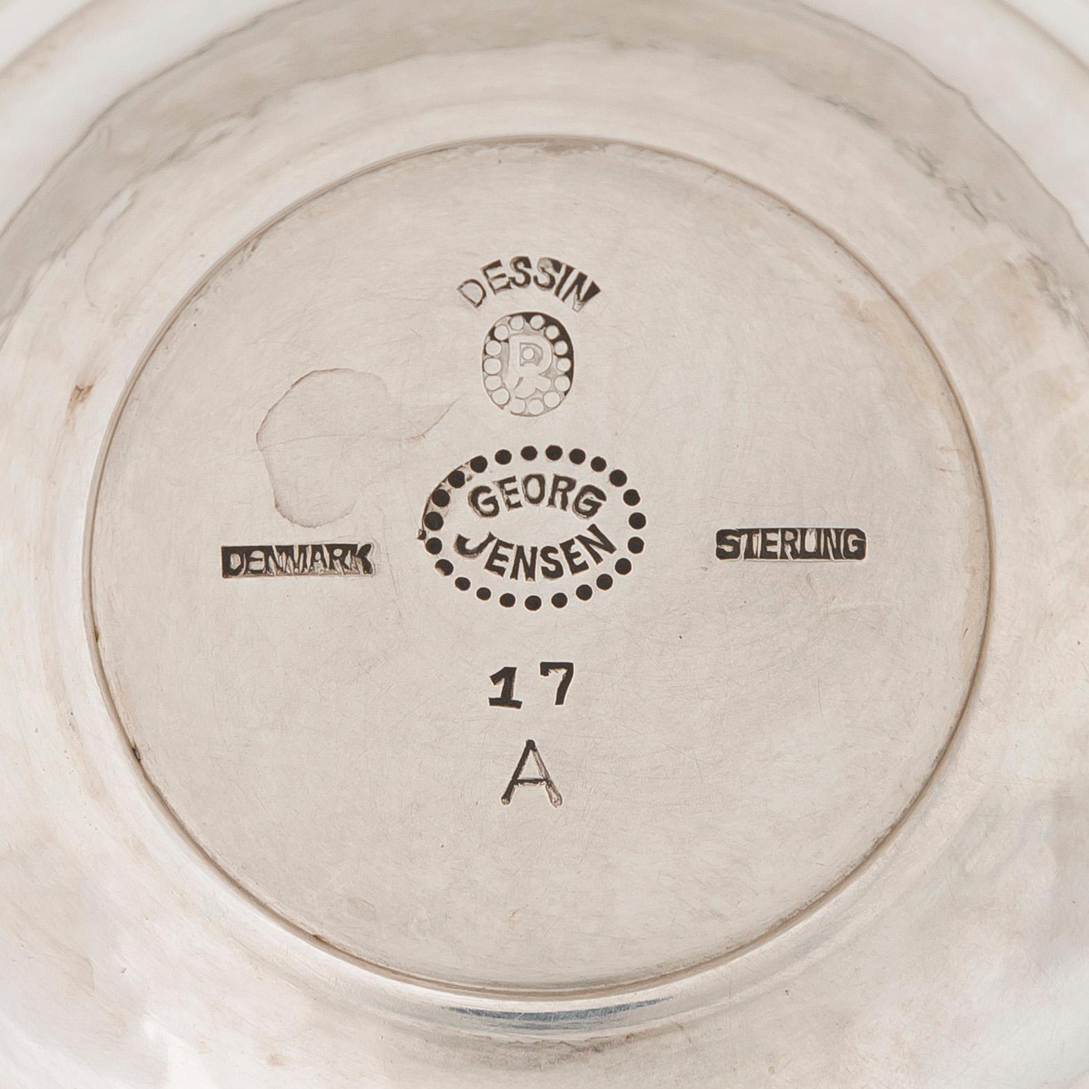 Johan Rohde, skål, sterlingsilver, modell 17A, för Georg Jensen, Köpenhamn.