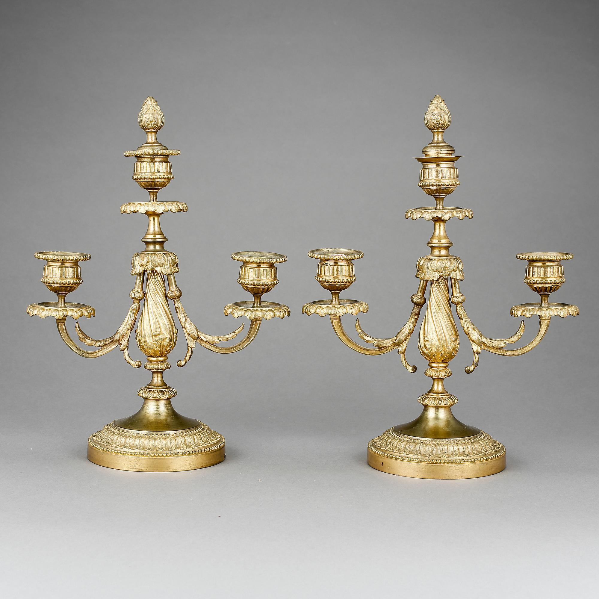 KANDELABRAR, ett par, Louis seize-stil, 1900-tal.