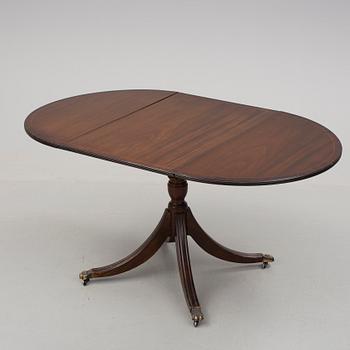 BORD, engelsk stil, 1900-tal.