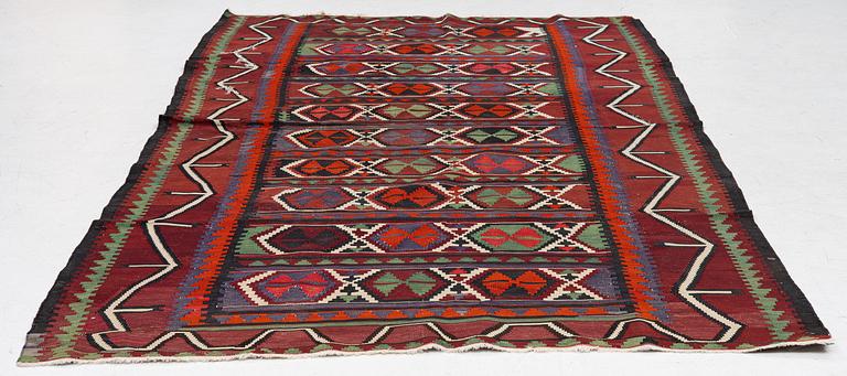 Matta, Kelim, antik/semiantik, ca 300 x 167 cm.
