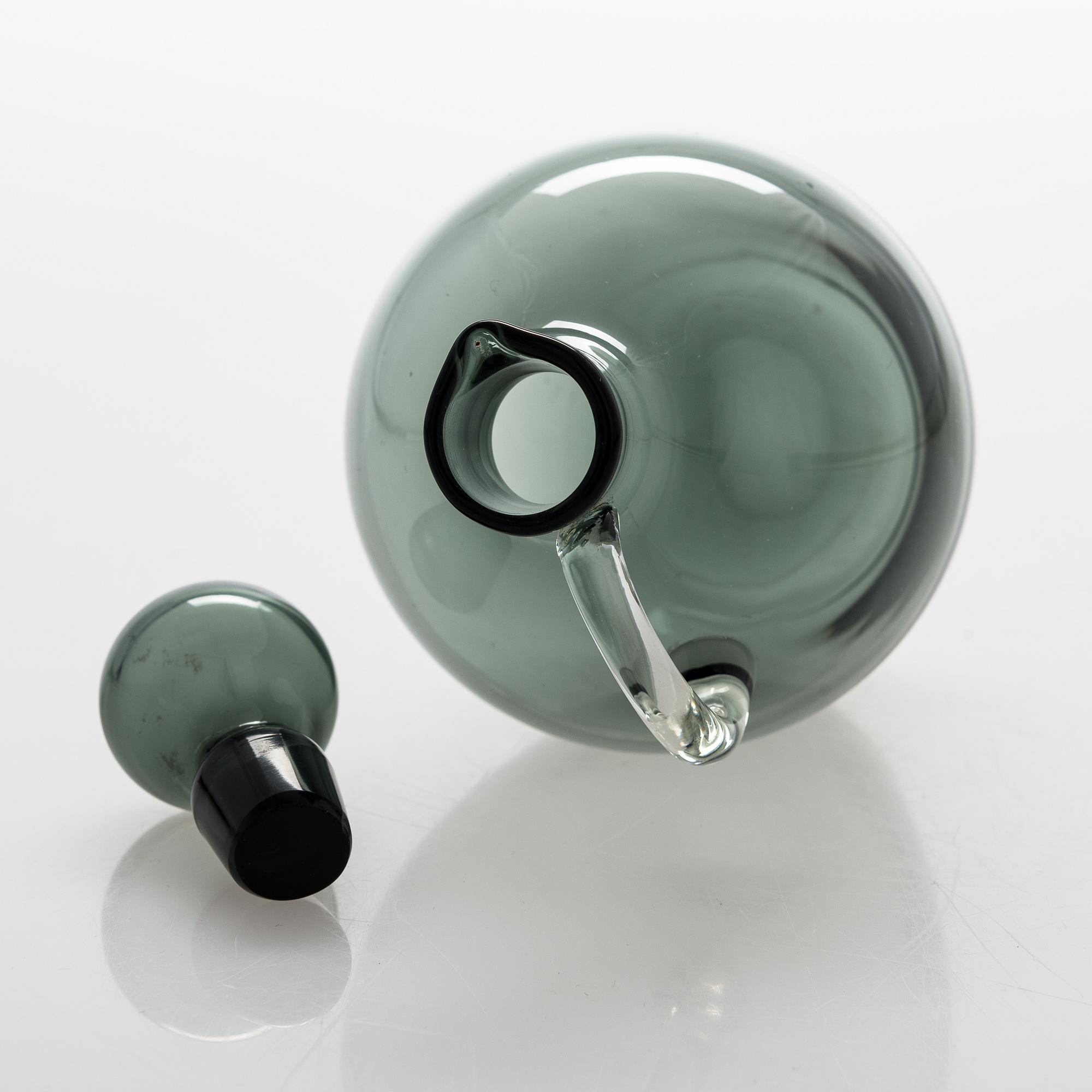 Saara Hopea,  A glass carafe and six drinking glasses, Nuutajärvi, Finland. Design years 1959 and 1958.