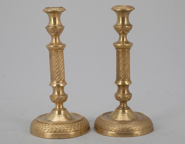 MINIATYRLJUSSTAKAR, "Tapersticks" ett par, mässing, 1800-tal.