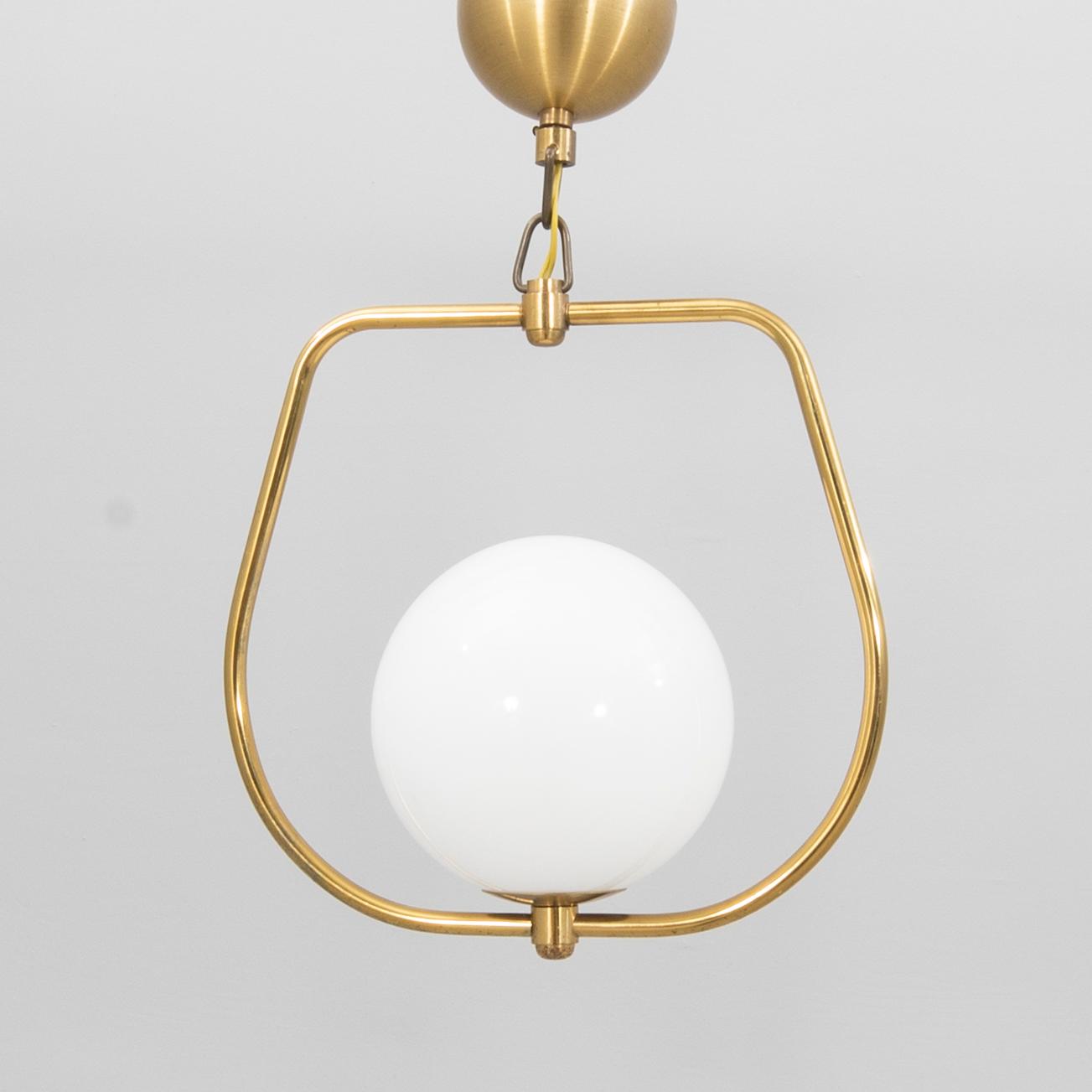 Taklampa 1900-talets mitt.