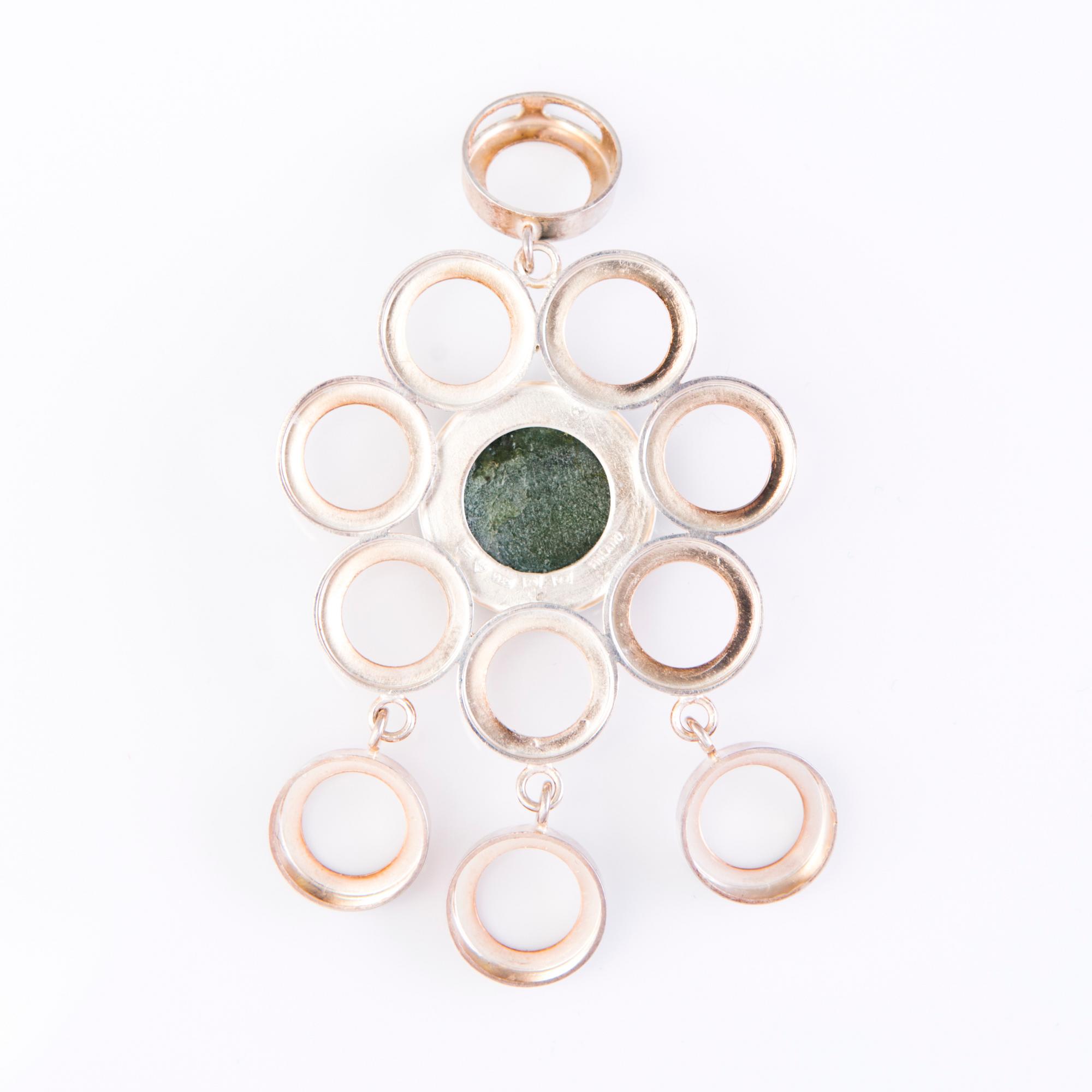 RIIPUS, RANNEKORU, SORMUS JA RINTANEULA, sterlinghopea ja kromidiopsidi, Kultateollisuus Ky Viljanen, Turku, 1974-75.