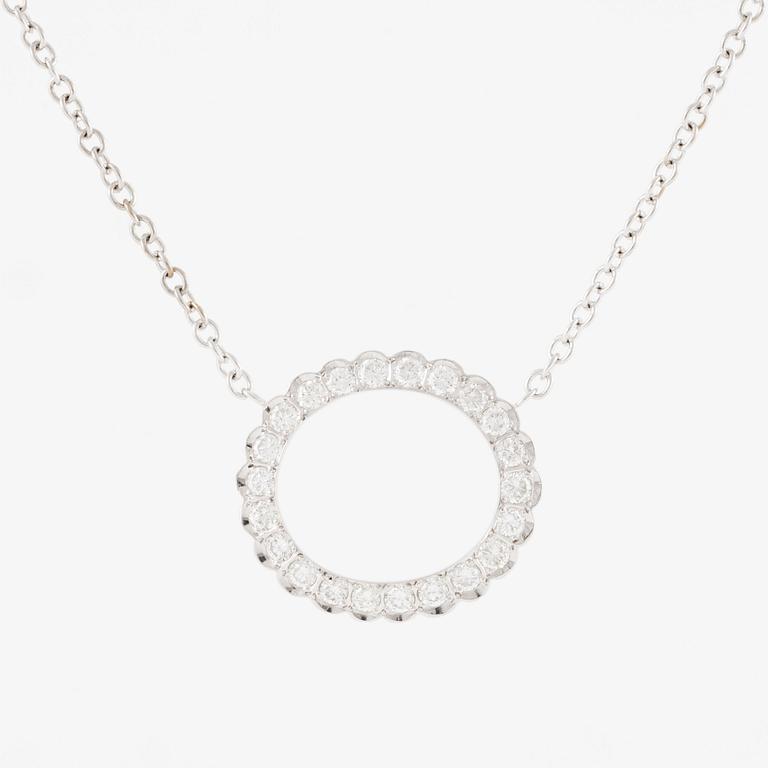 Necklace 18K white gold with brilliant-cut diamonds.