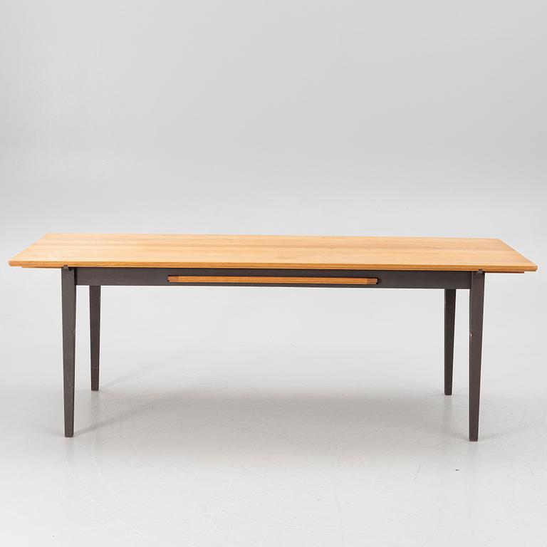 Nirvan Richter, dining table, Norrgavel.