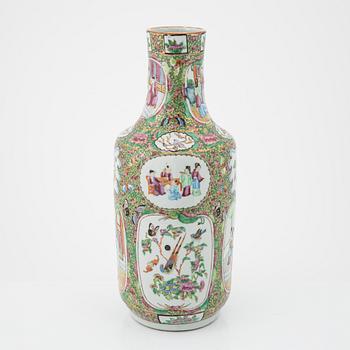 Vas, porslin, Kina, Qingdynastin, Kanton, 1800-tal.