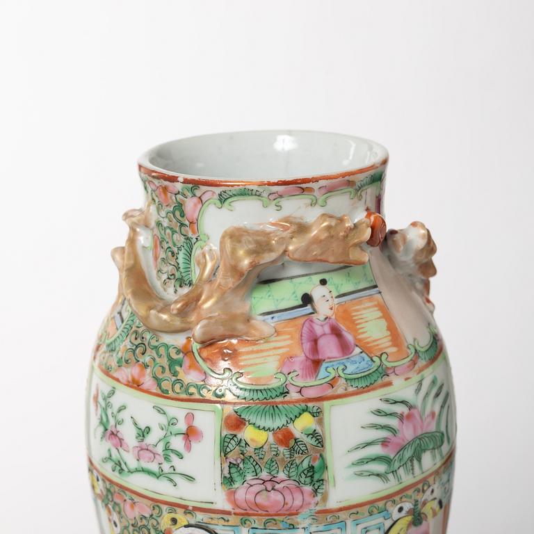 Urna med lock, porslin, Kina, Kanton, 1900-tal.