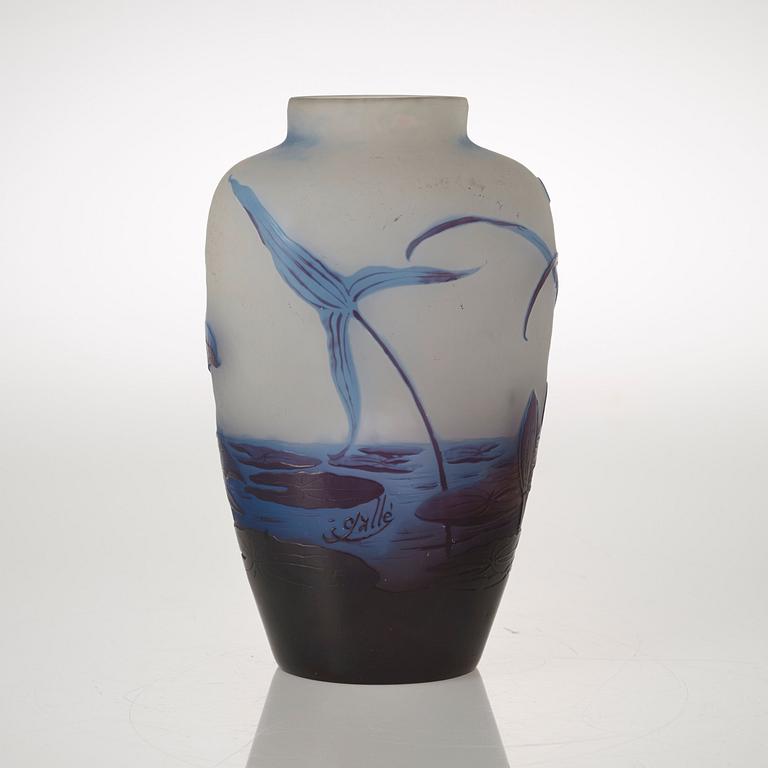 An Emile Gallé Art Nouveau cameo glass vase, Nancy, France.