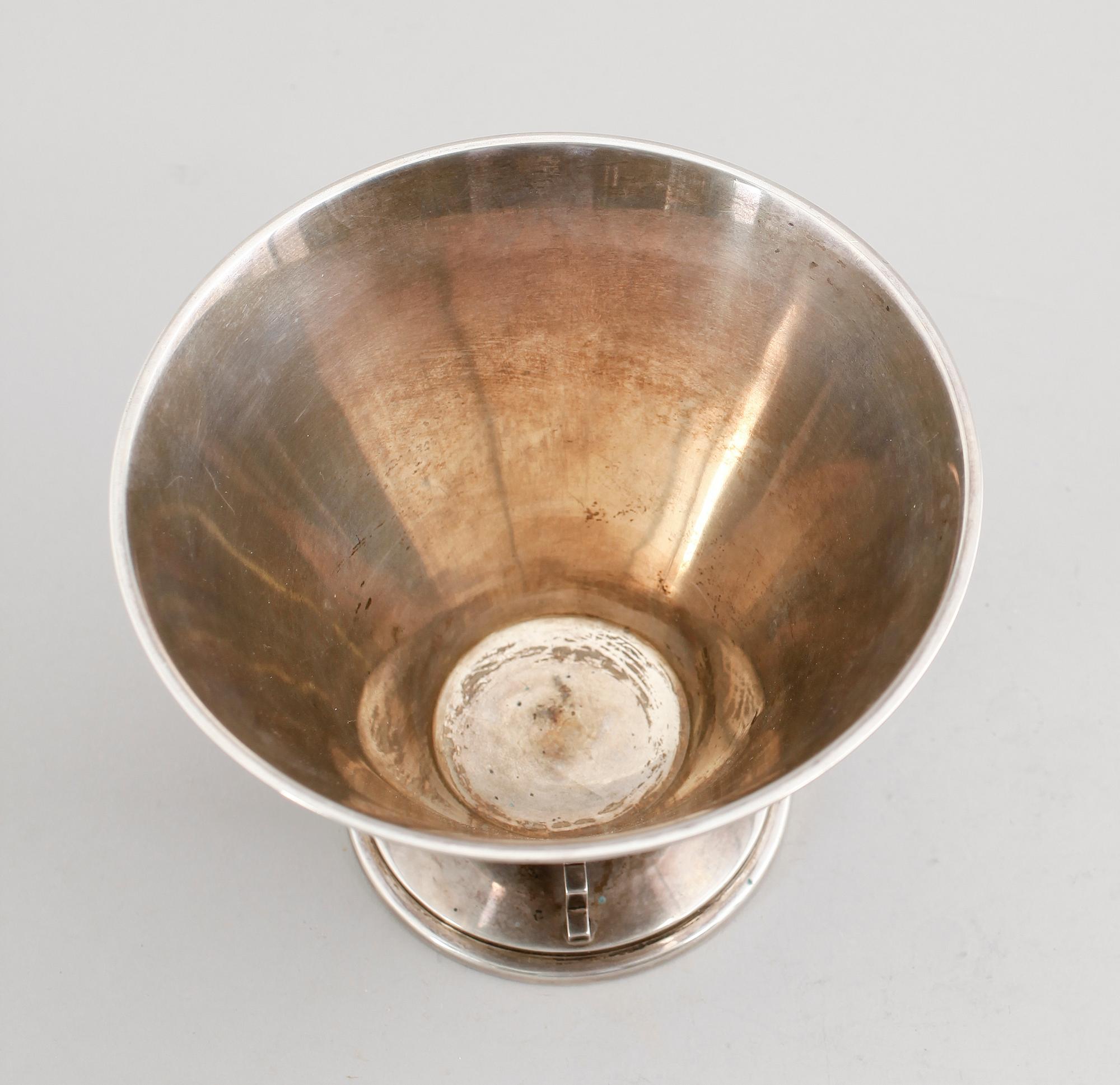 SKÅL, silver, CG Hallberg, Stockholm 1930. Vikt ca 259 gram.