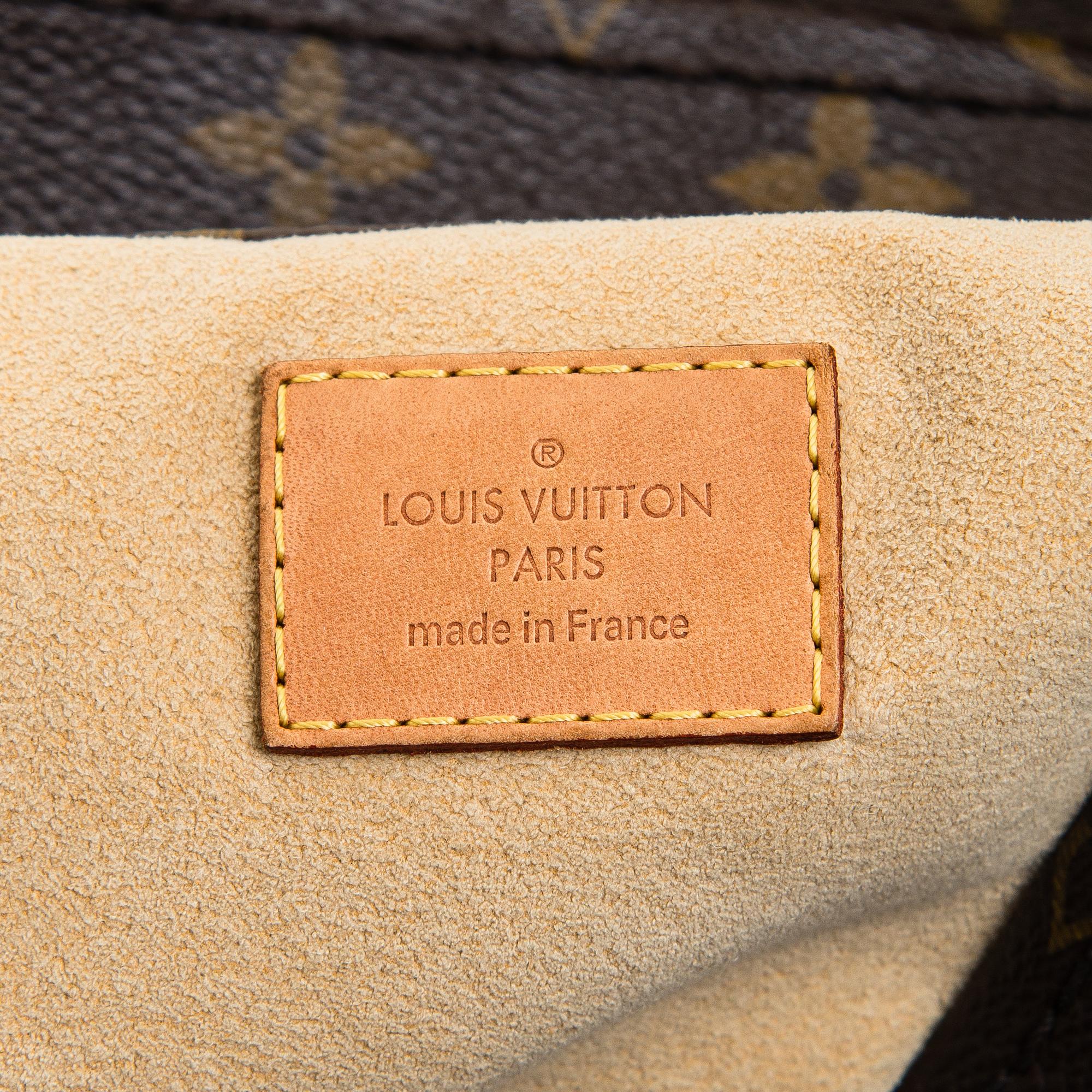 Louis Vuitton, a Monogram Canvas 'Artsy GM' bag.