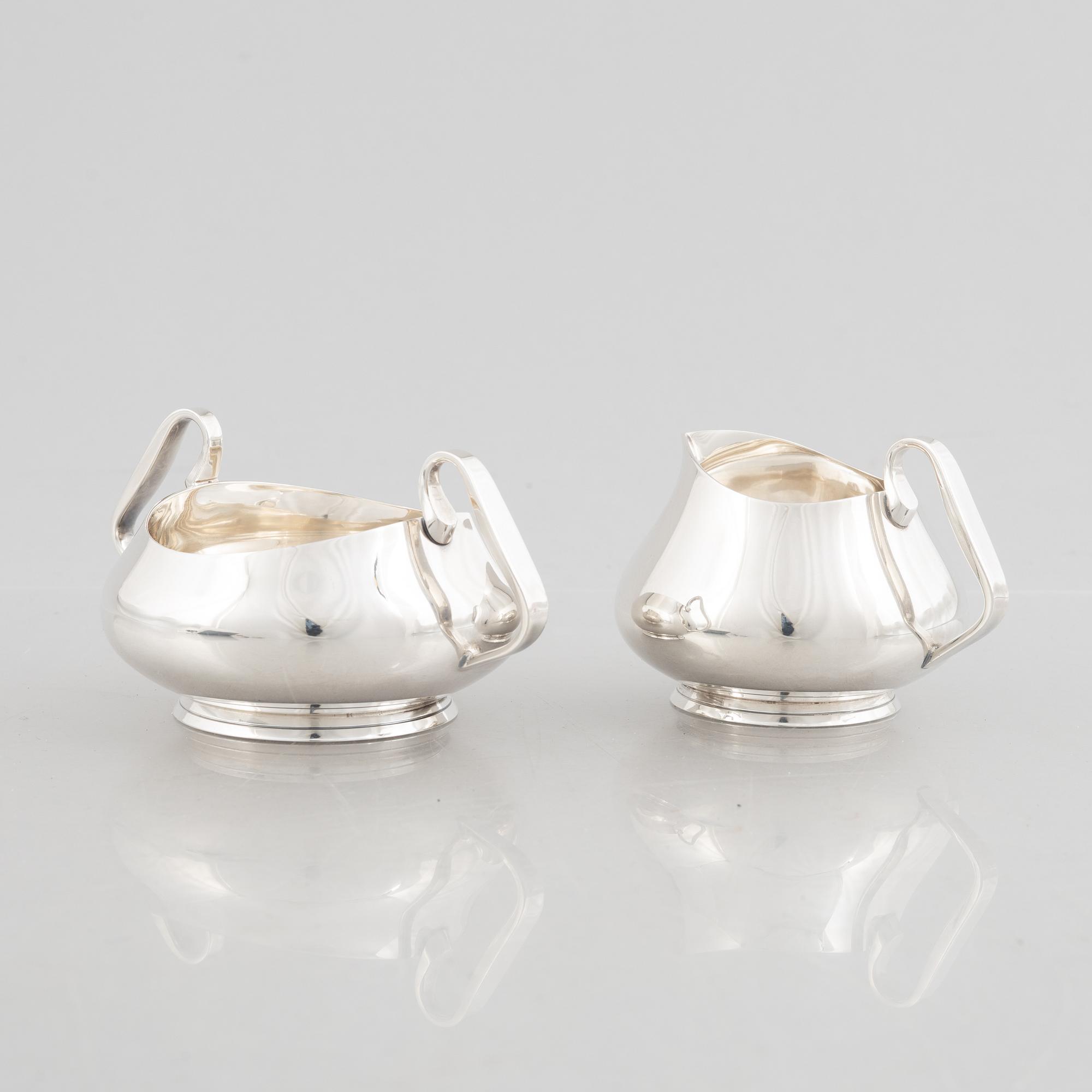 Svend Toxvaerd, sugar bowl and creamer, sterling silver, Denmark, mid-20th century.