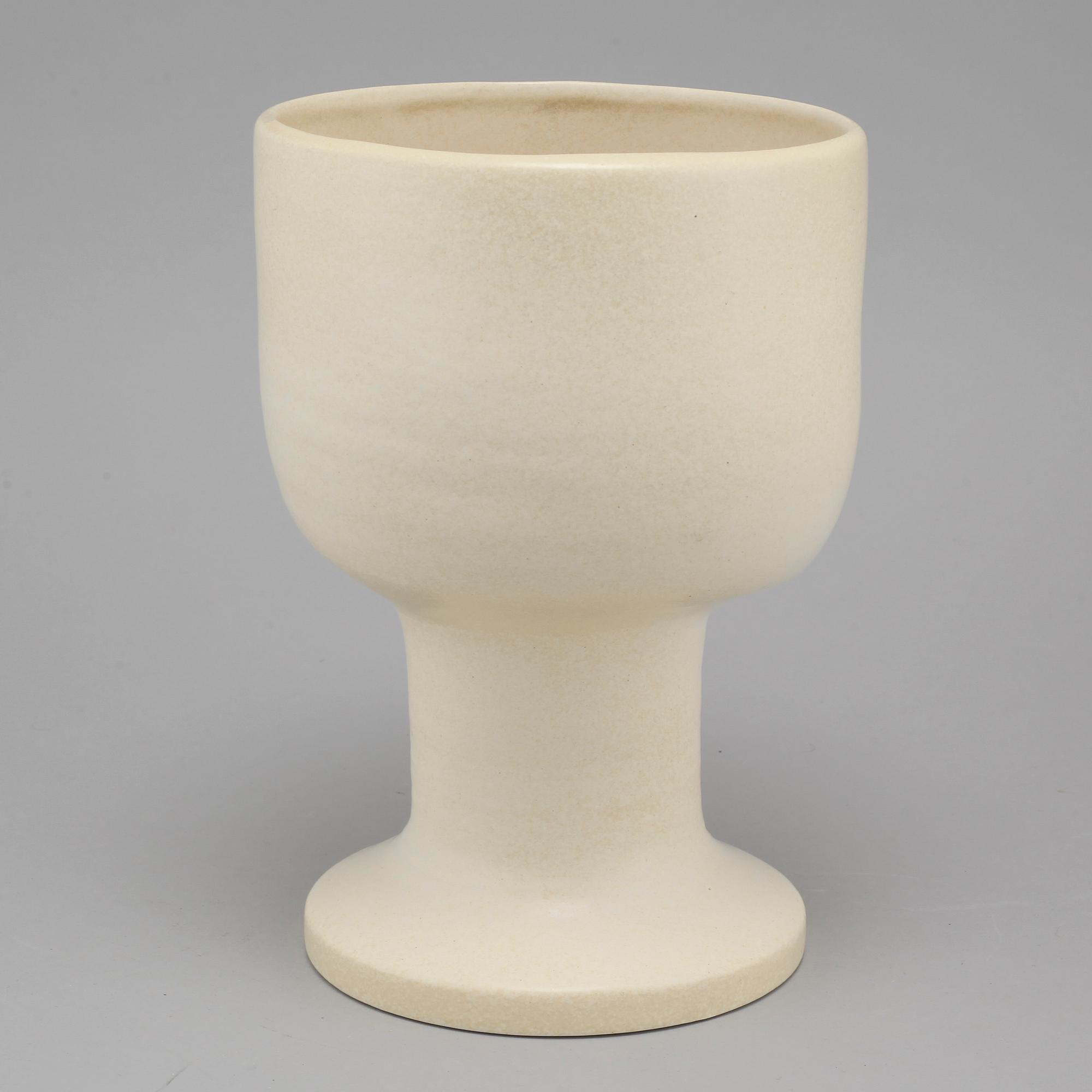 A stoneware flowerpot by Lisa Larson for K-Studion Gustavsberg, second half of the 20th century.