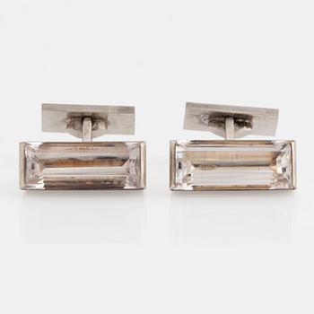 147. Wiwen Nilsson, manschettknappar, ett par, bergkristall och sterling silver, Lund 1966.
