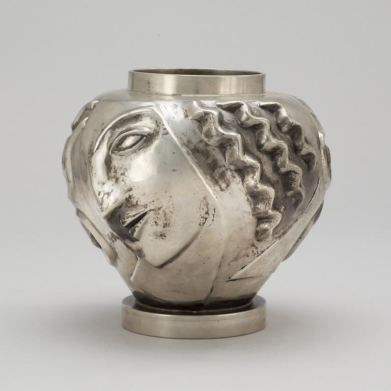 An Anna Petrus pewter vase, Firma Svenskt Tenn, Stockholm 1975.