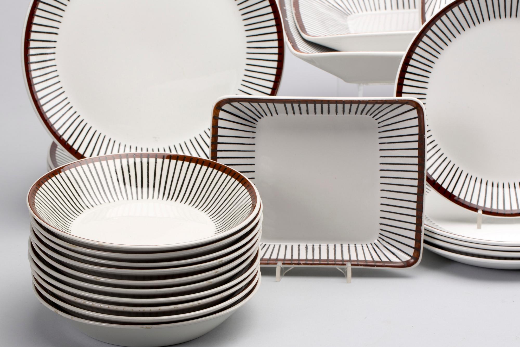 SERVISDELAR, 37 delar, flintporslin,"Spisa Ribb", Stig Lindberg, Gustavsberg.