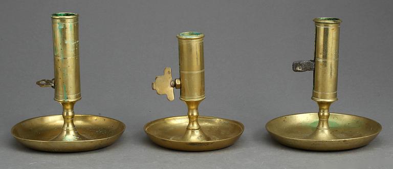 LJUSSTAKAR, 6 st, mässing, 1800-tal.