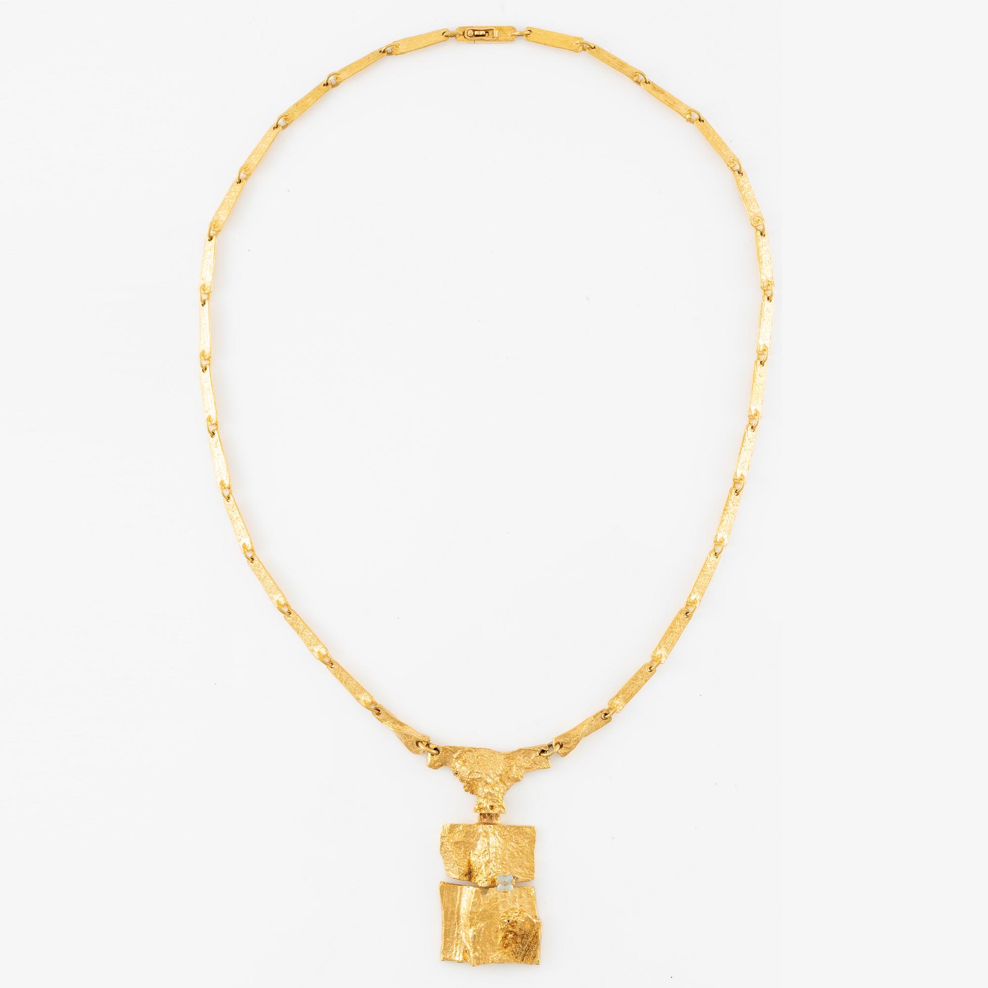 A Björn Weckström, necklace "Offer stone" 18K gold with aquamarine. Lapponia 1973.